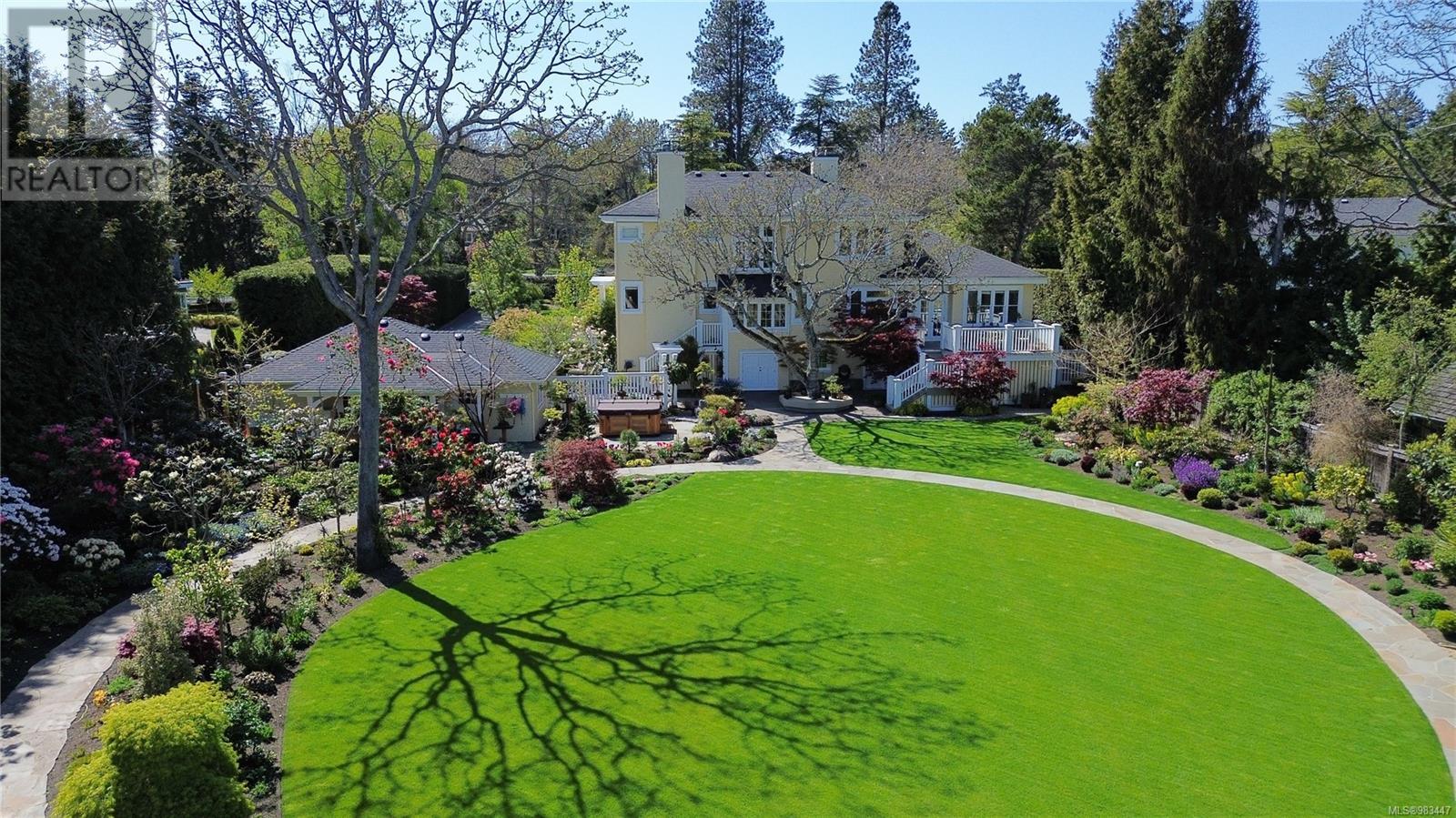 Photo 19 of 2970 Rutland Rd, Oak Bay BC