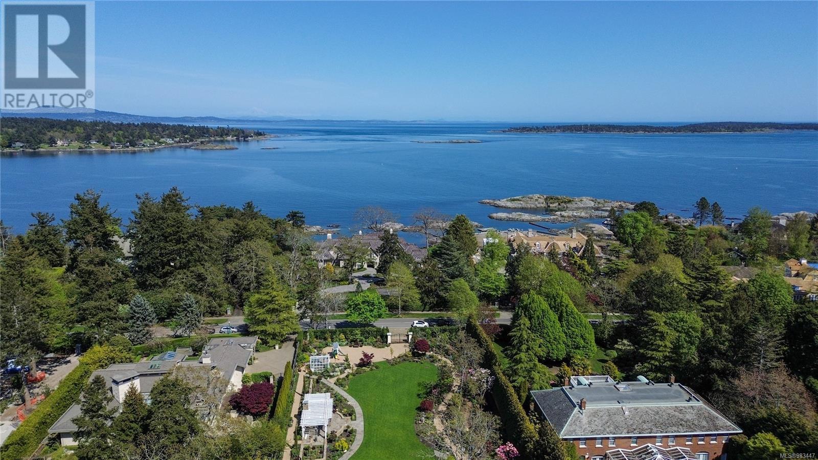 Photo 29 of 2970 Rutland Rd, Oak Bay BC