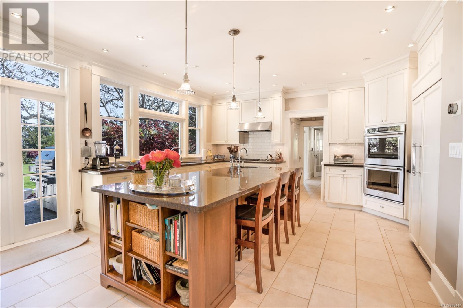 Photo 38 of 2970 Rutland Rd, Oak Bay BC