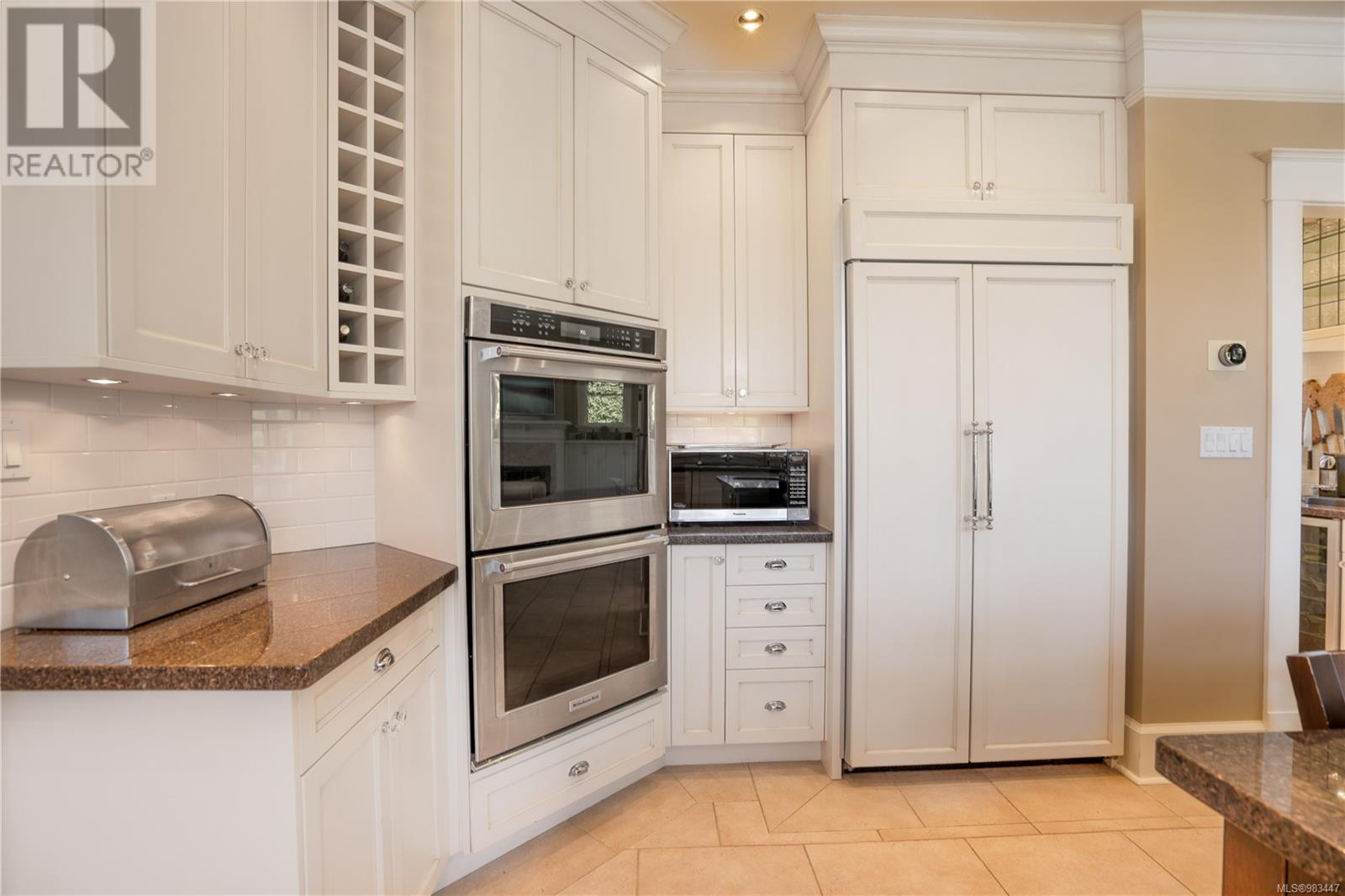 Photo 40 of 2970 Rutland Rd, Oak Bay BC