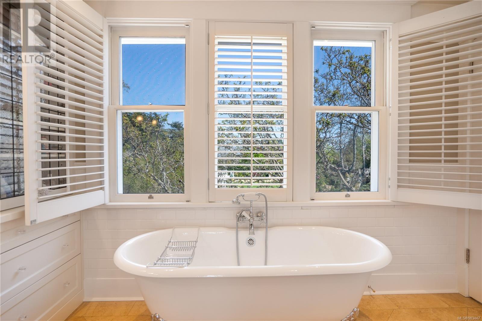 Photo 52 of 2970 Rutland Rd, Oak Bay BC