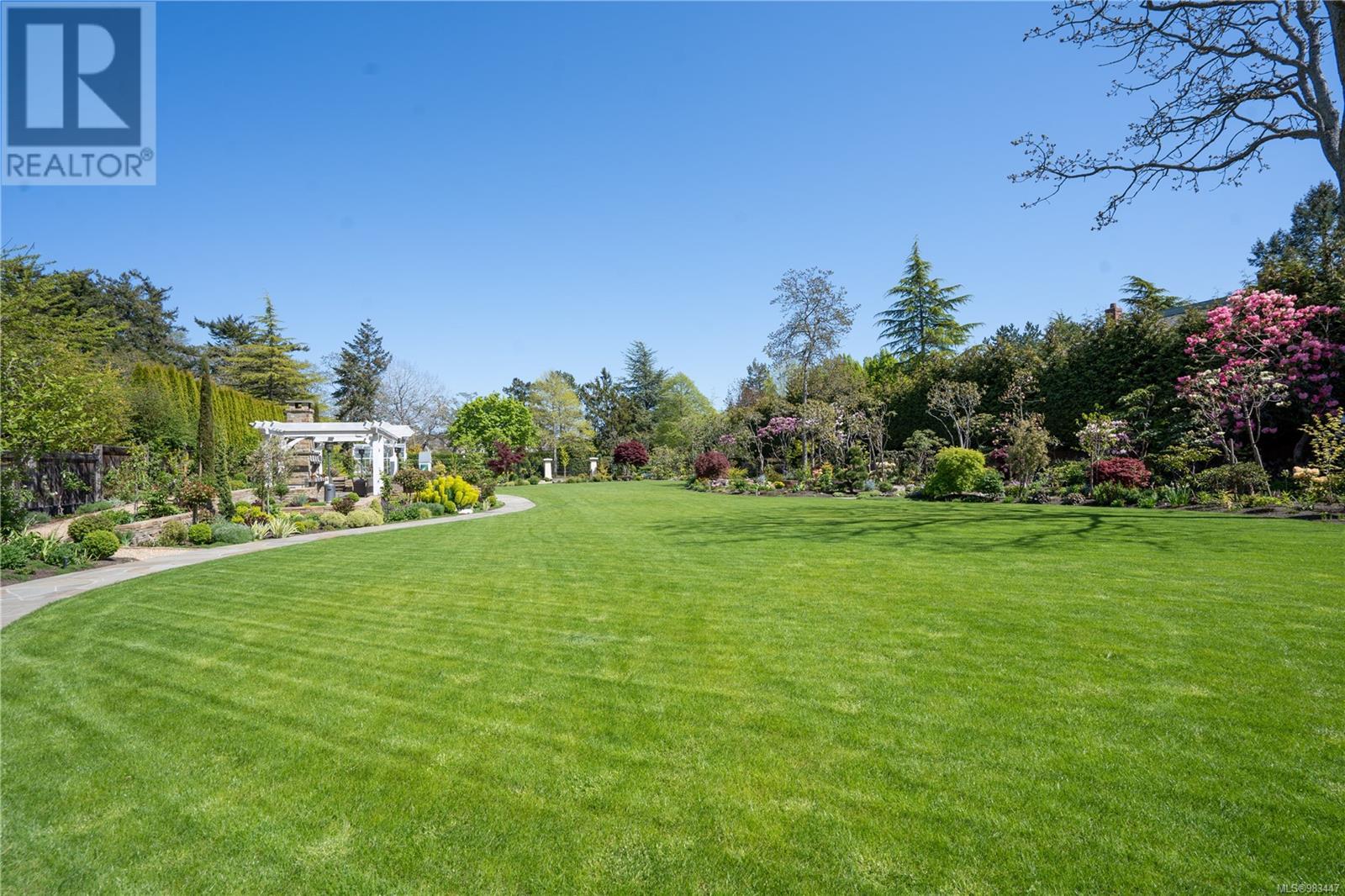 Photo 56 of 2970 Rutland Rd, Oak Bay BC