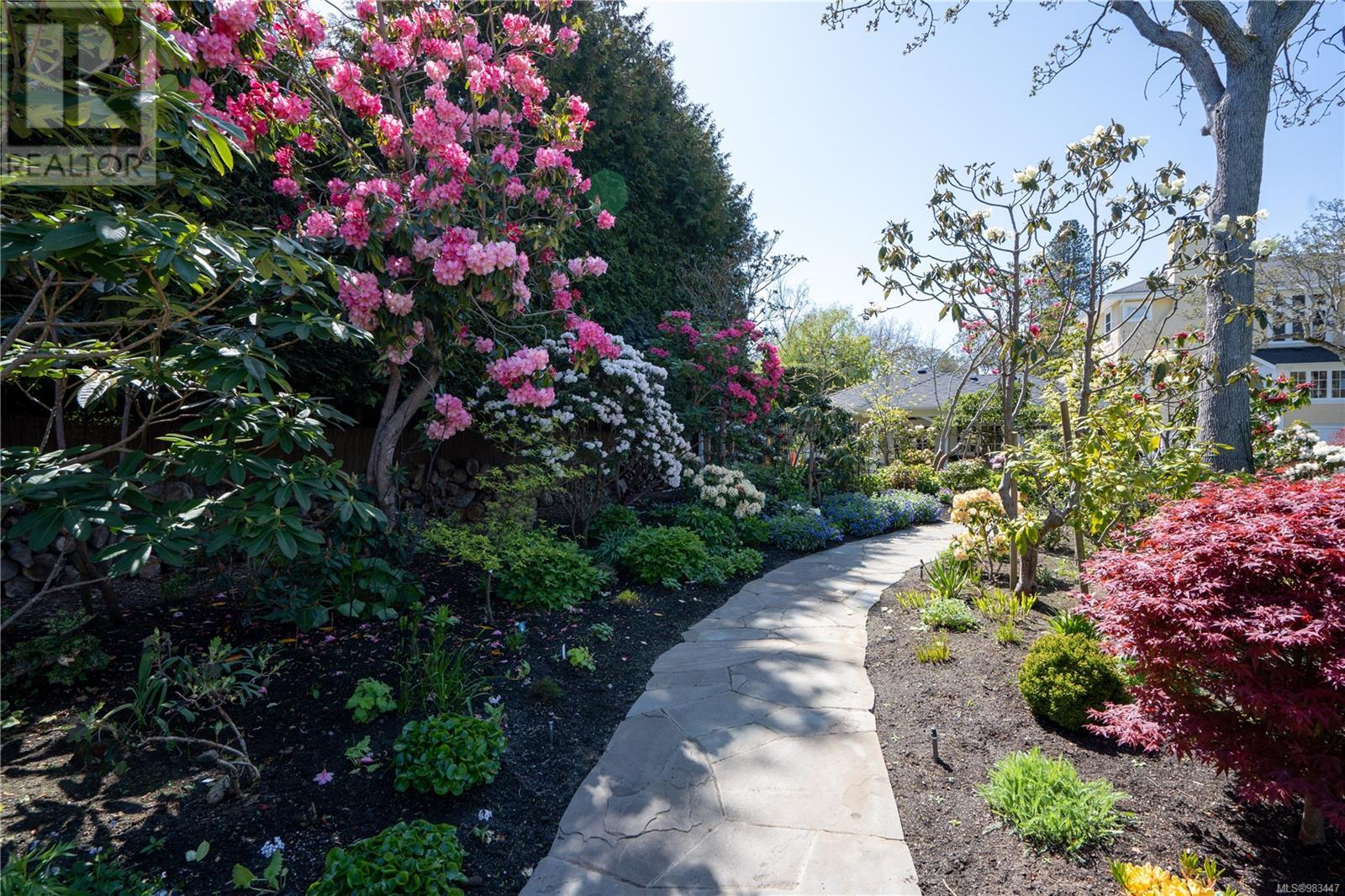 Photo 65 of 2970 Rutland Rd, Oak Bay BC