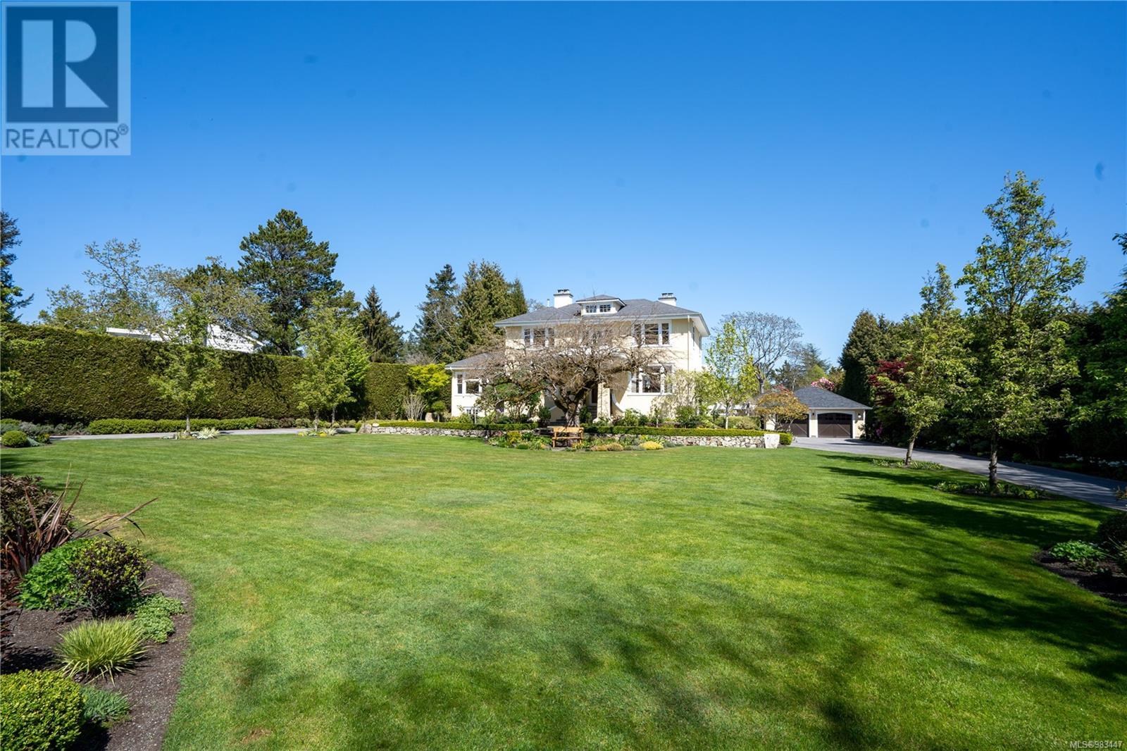 Photo 9 of 2970 Rutland Rd, Oak Bay BC