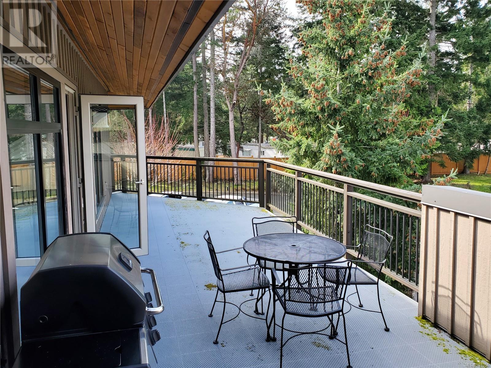 126E 1175 Resort Dr, Parksville