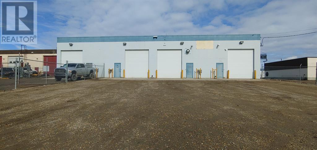 Photo 10 of 5933 4 Avenue, Edson AB