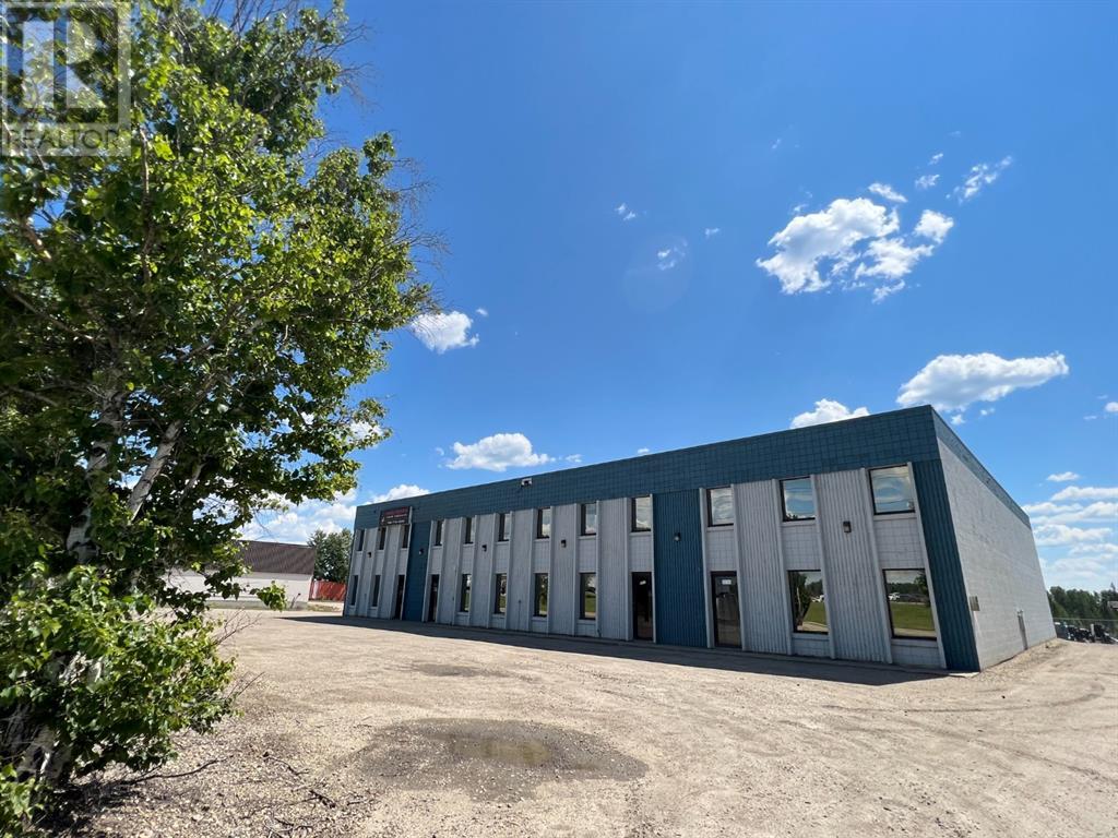 Photo 11 of 5933 4 Avenue, Edson AB