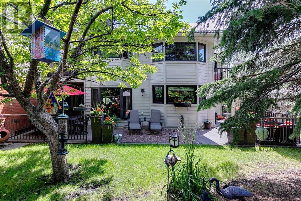 Single Family House for Sale in   Oakmount Court SW Oakridge Calgary 