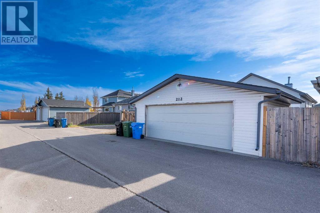 Single Family House Bi-level for Sale in  Taradale Drive NE Taradale Calgary 