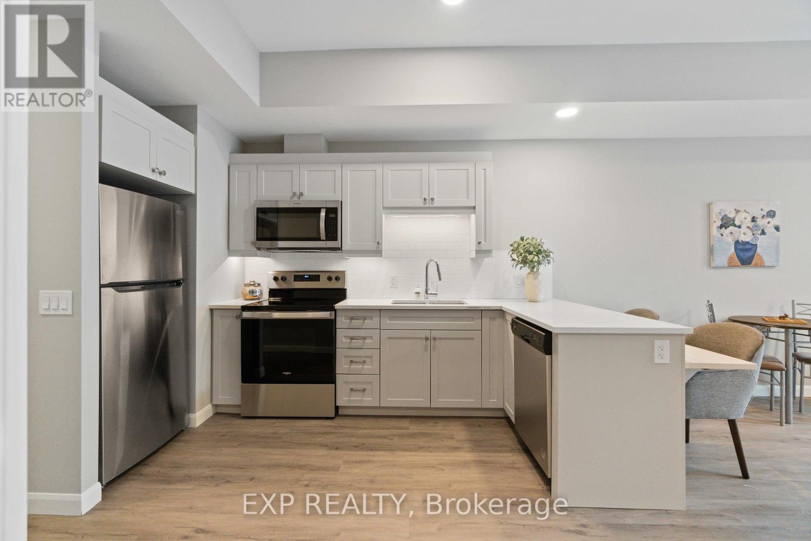 Photo 9 of 215 31 Eric Devlin Lane, Perth ON