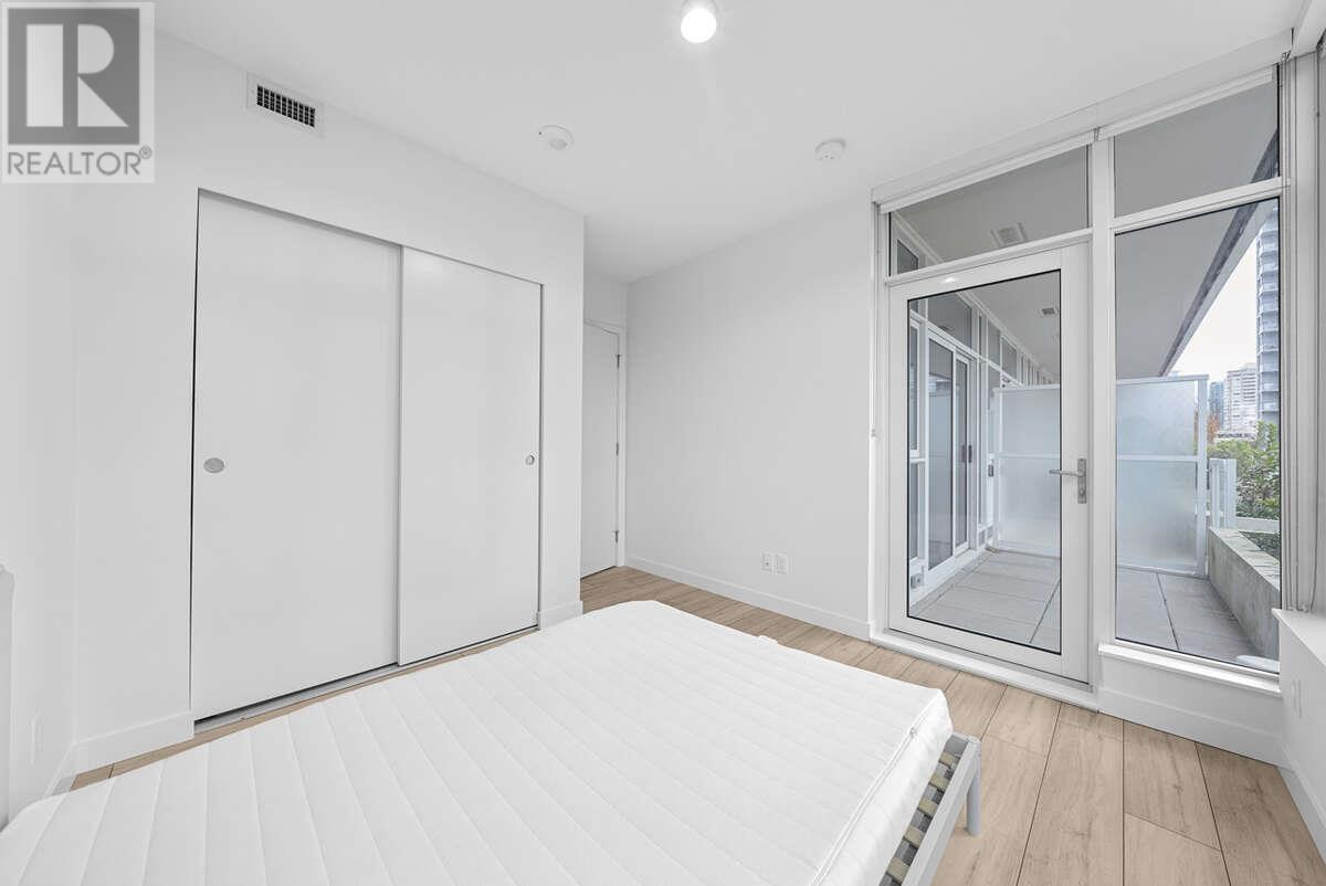 401 6080 MCKAY AVENUE, Burnaby