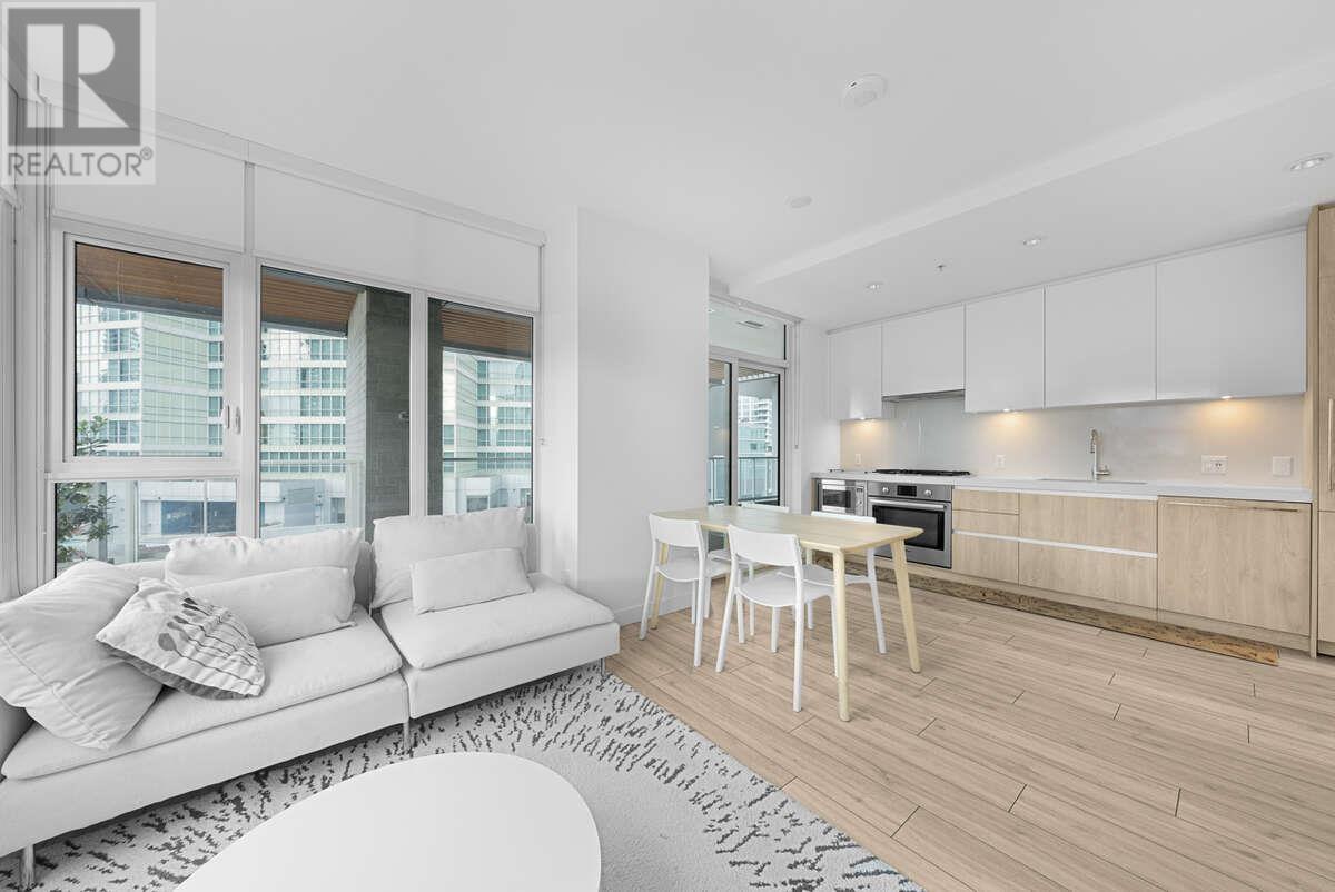 401 6080 MCKAY AVENUE, Burnaby