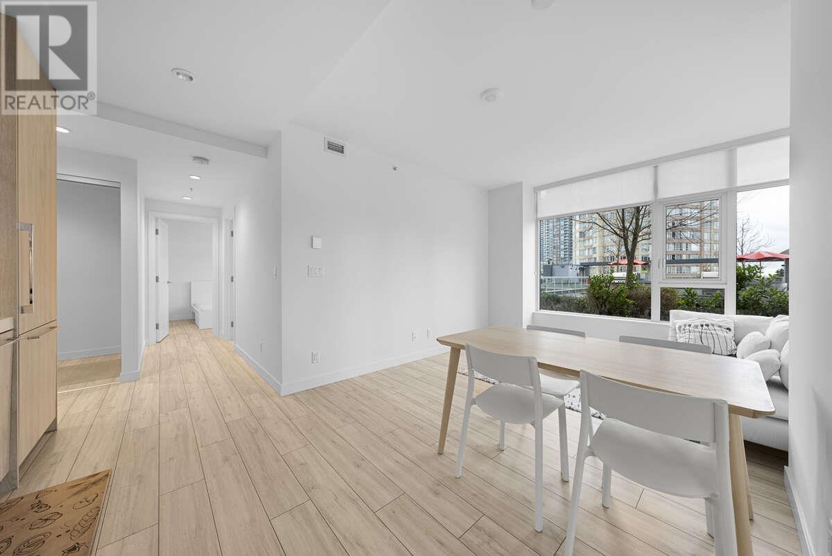 401 6080 MCKAY AVENUE, Burnaby