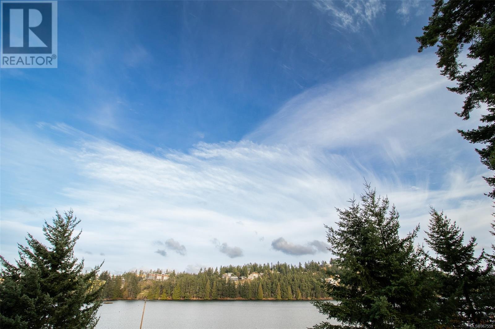 Photo 10 of 205 4474 Wellington Rd, Nanaimo BC