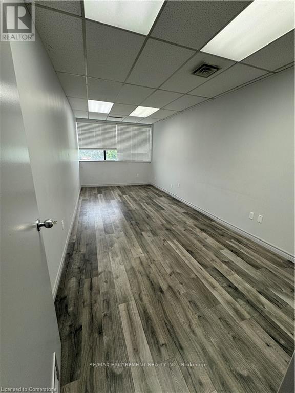 Photo 16 of 207 1030 Upper James Street, Hamilton ON