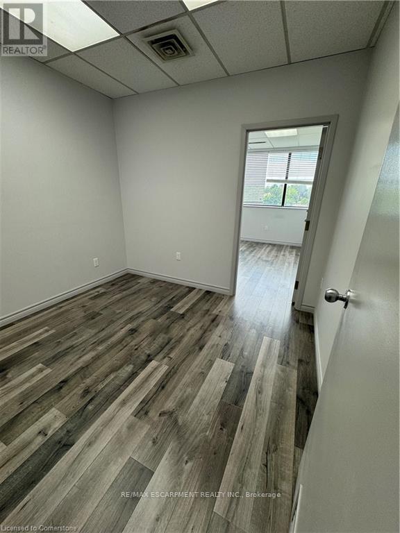 Photo 18 of 207 1030 Upper James Street, Hamilton ON