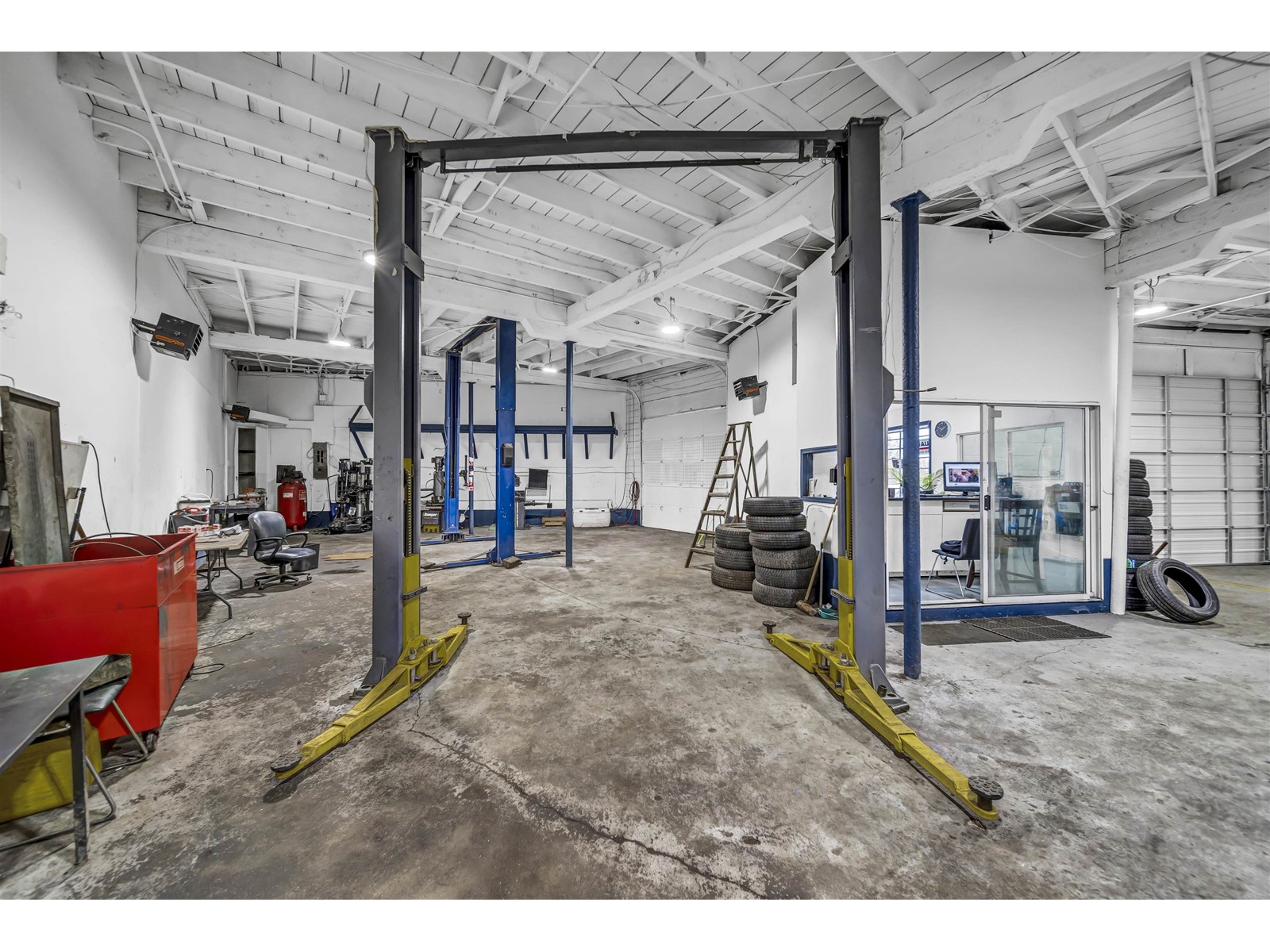 23359 FRASER HIGHWAY, Langley real estate listing R2951562