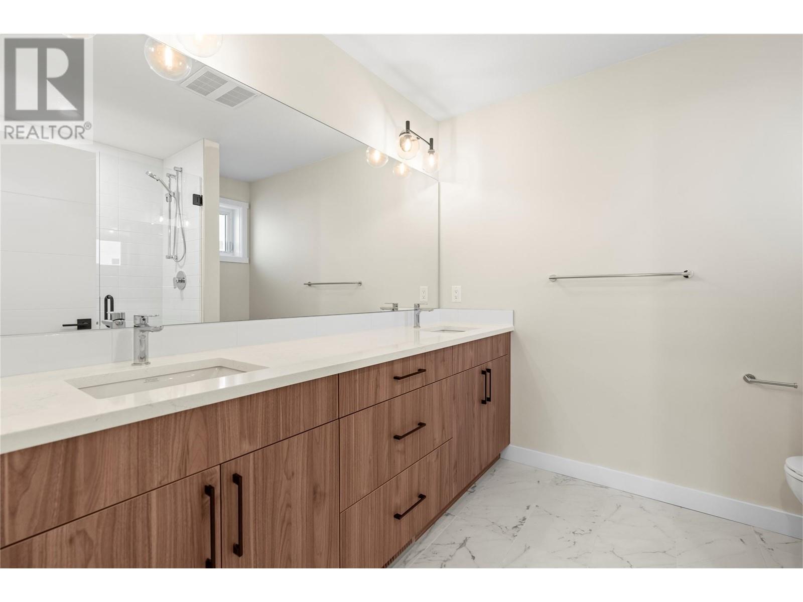 #1 3907 26 STREET - Image 18