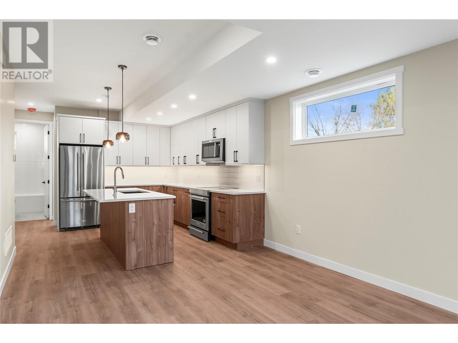 #1 3907 26 STREET - Image 3