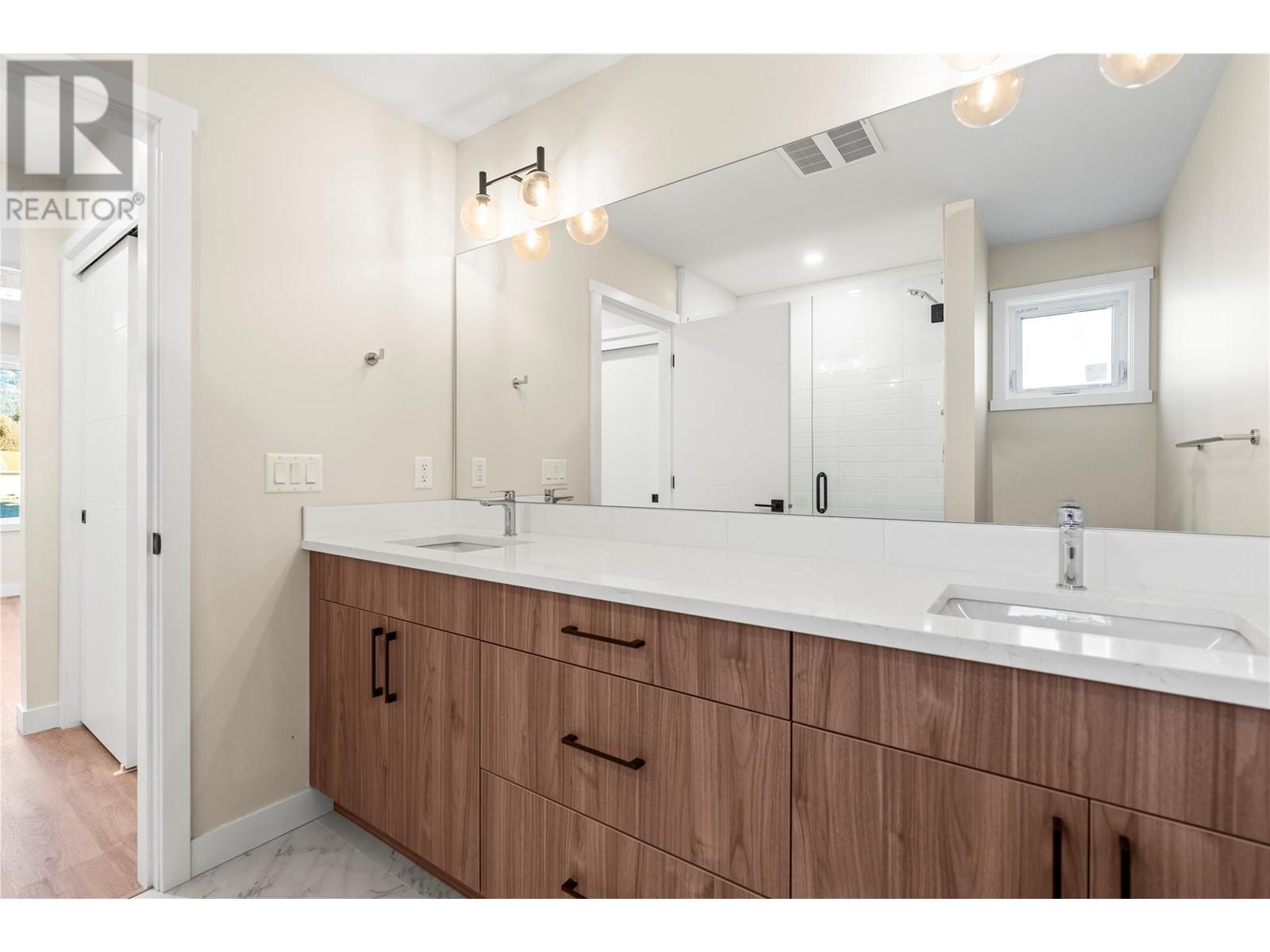 #1 3907 26 STREET - Image 19