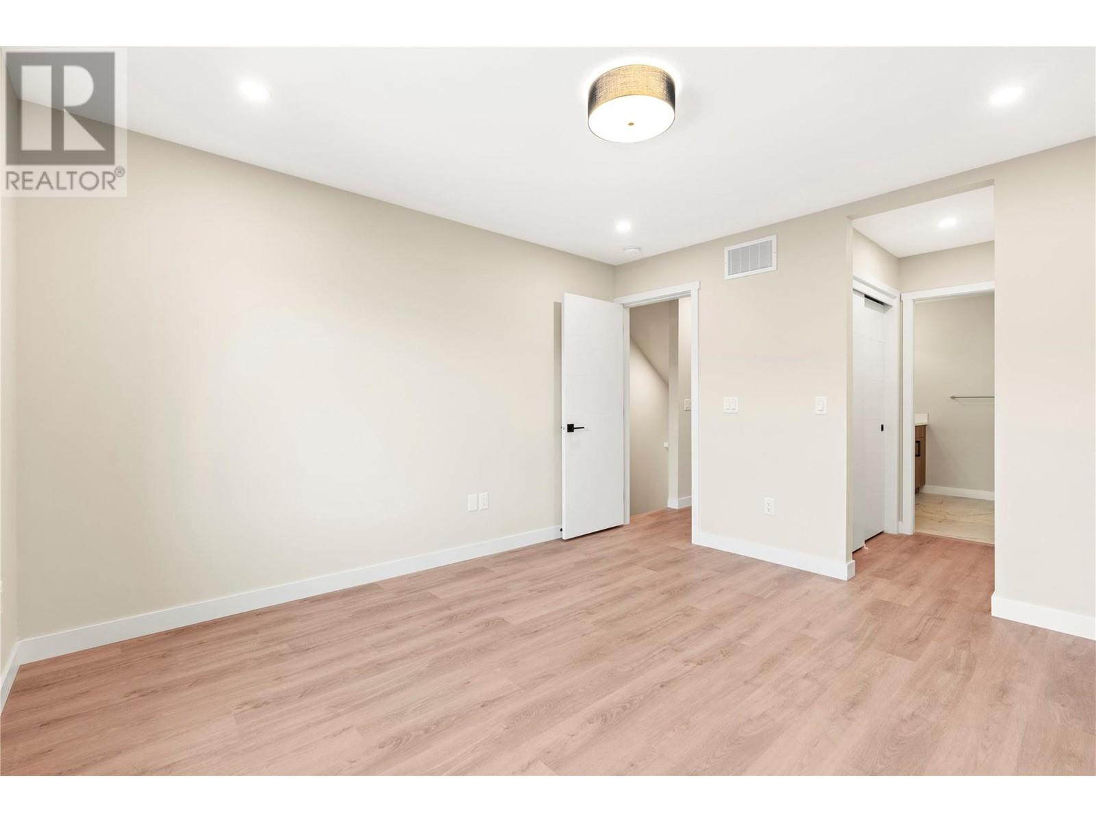#1 3907 26 STREET - Image 16