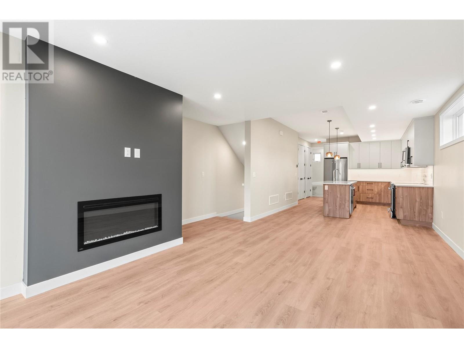 #1 3907 26 STREET - Image 5