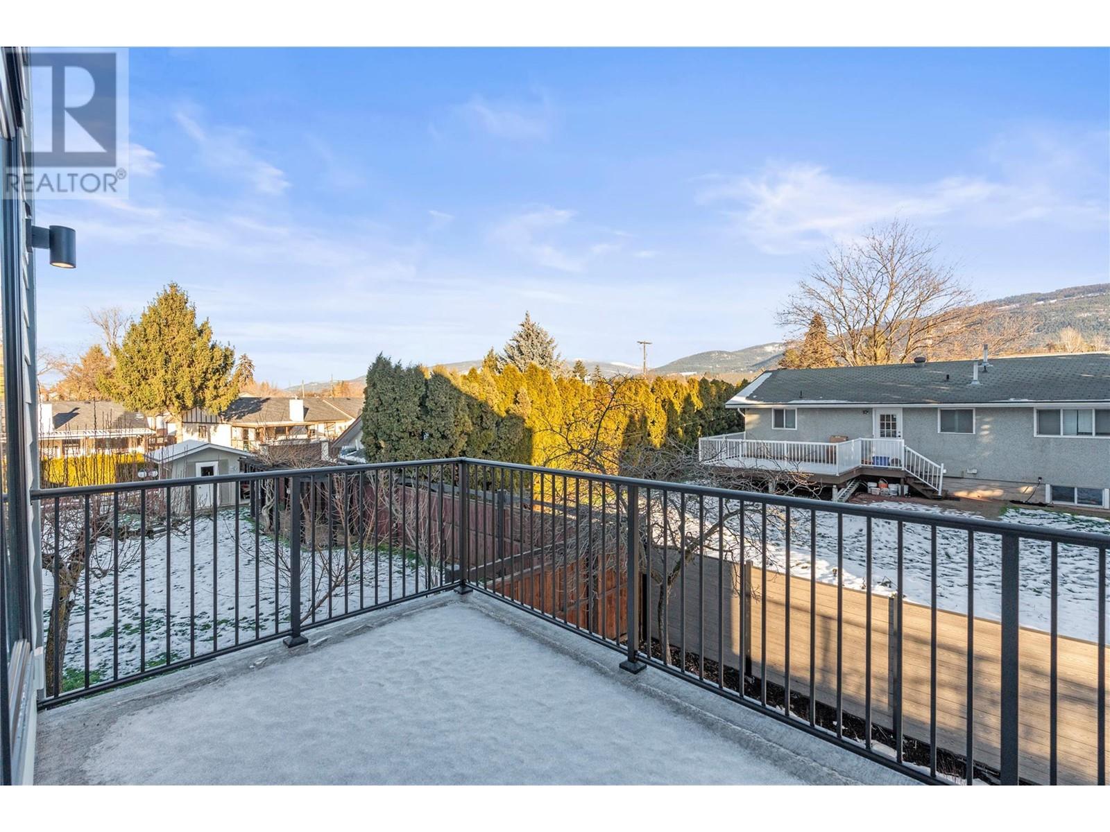 #1 3907 26 STREET - Image 14