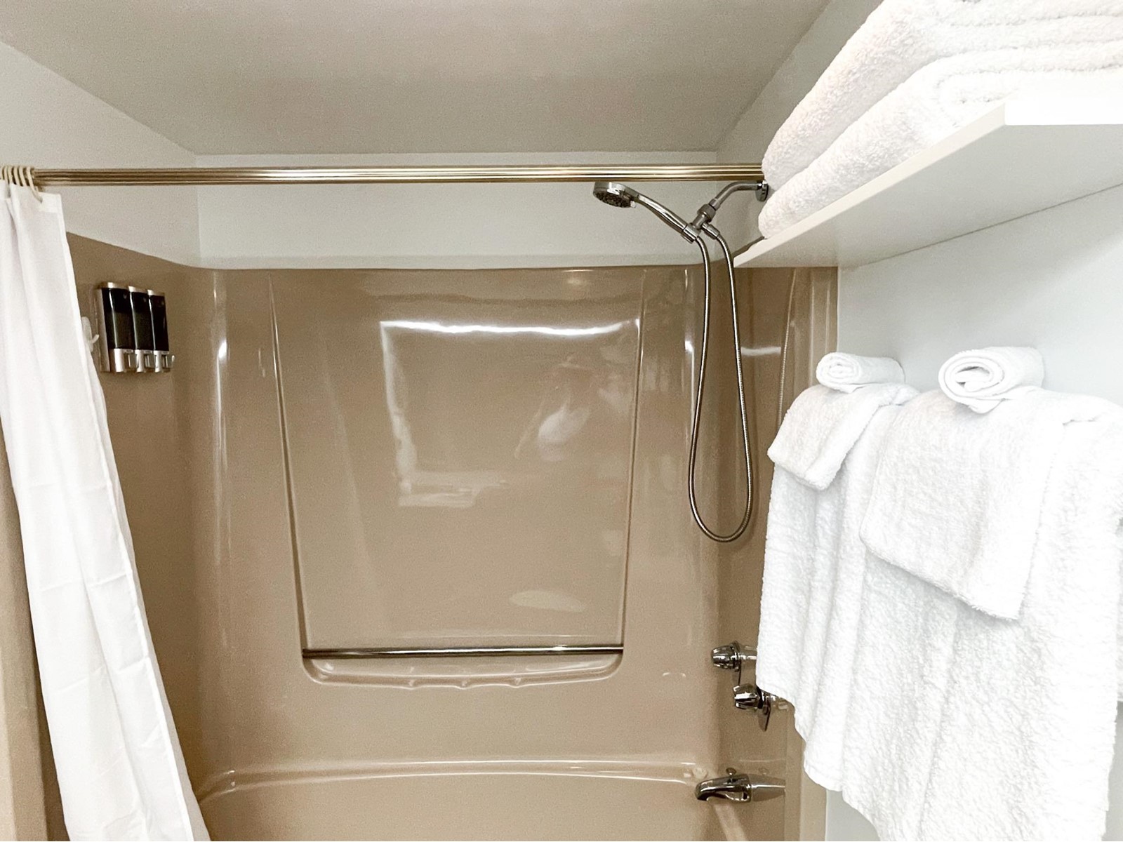404A 21000 ENZIAN WAY, Mission real estate listing R2949289