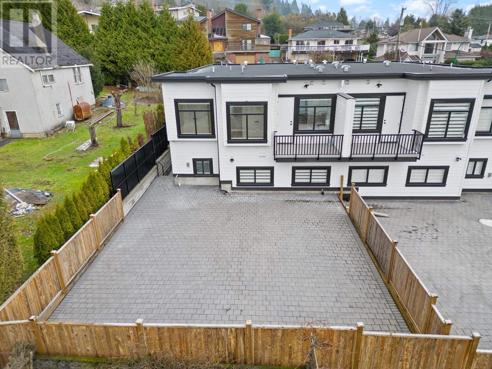 1155 PHILLIPS AVENUE, Burnaby