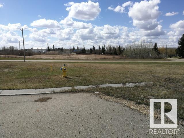 5620 55 AV, Tofield
