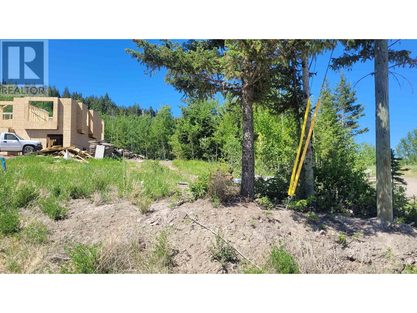 901 SPRUCE PLACE, 100 Mile House