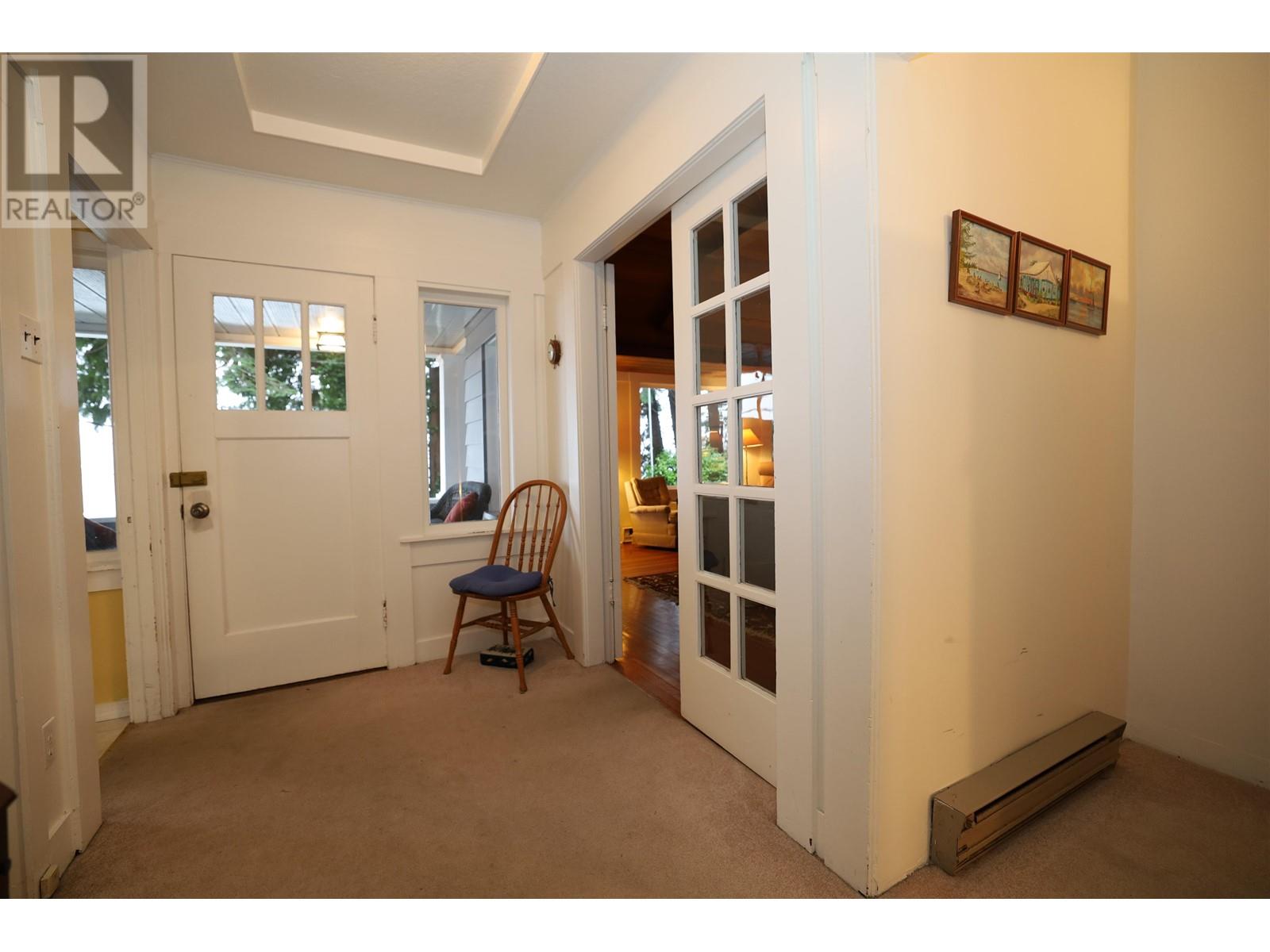 1730 OCEAN BEACH ESPLANADE, Gibsons