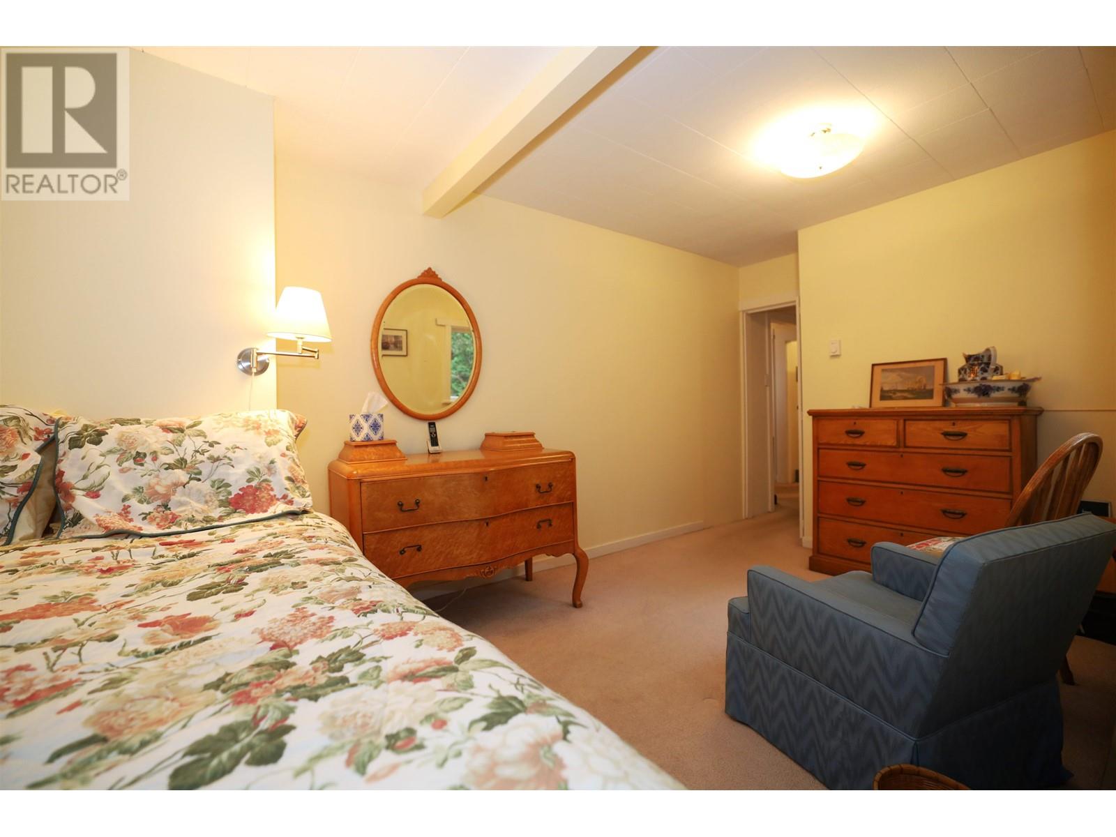 1730 OCEAN BEACH ESPLANADE, Gibsons
