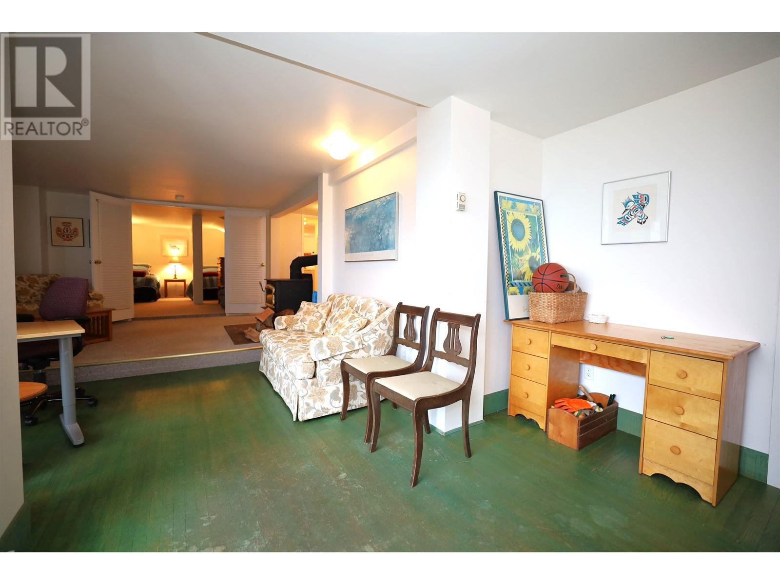 1730 OCEAN BEACH ESPLANADE, Gibsons