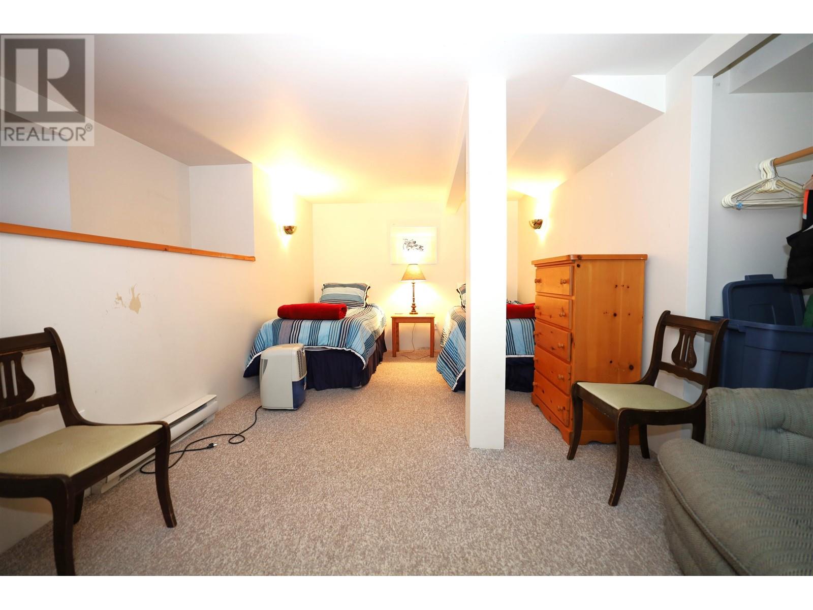 1730 OCEAN BEACH ESPLANADE, Gibsons