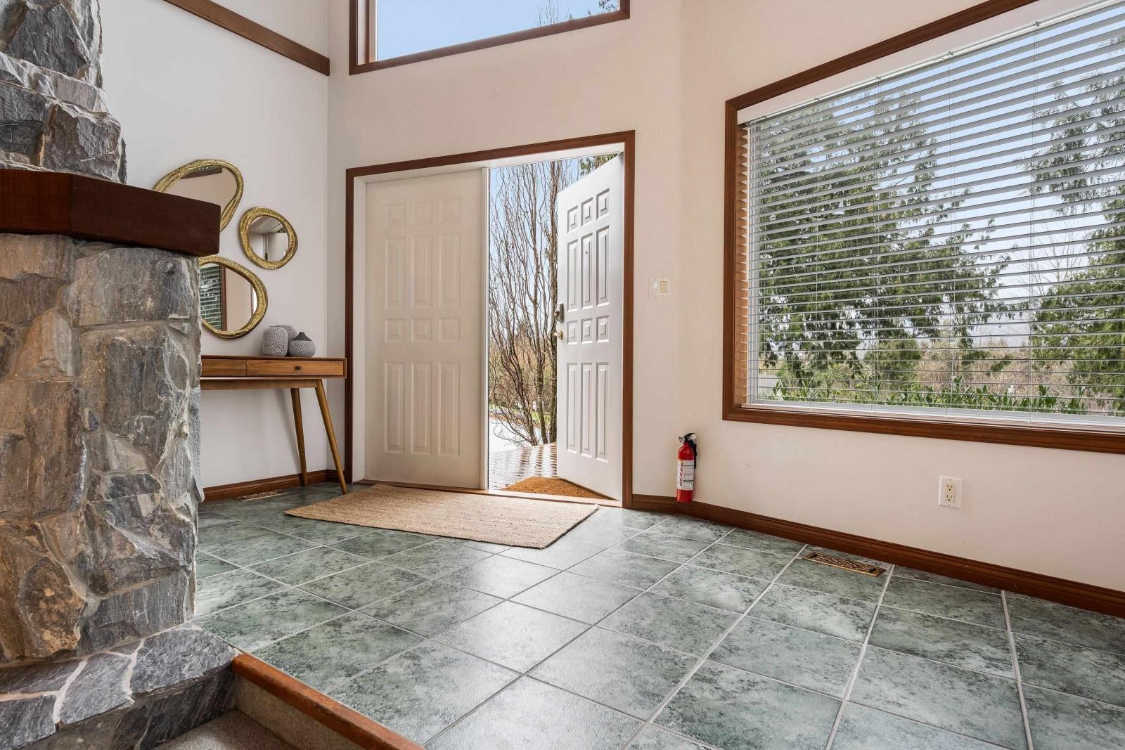 42160 MAJUBA HILL ROAD, Majuba Hill, Chilliwack real estate listing R2951934