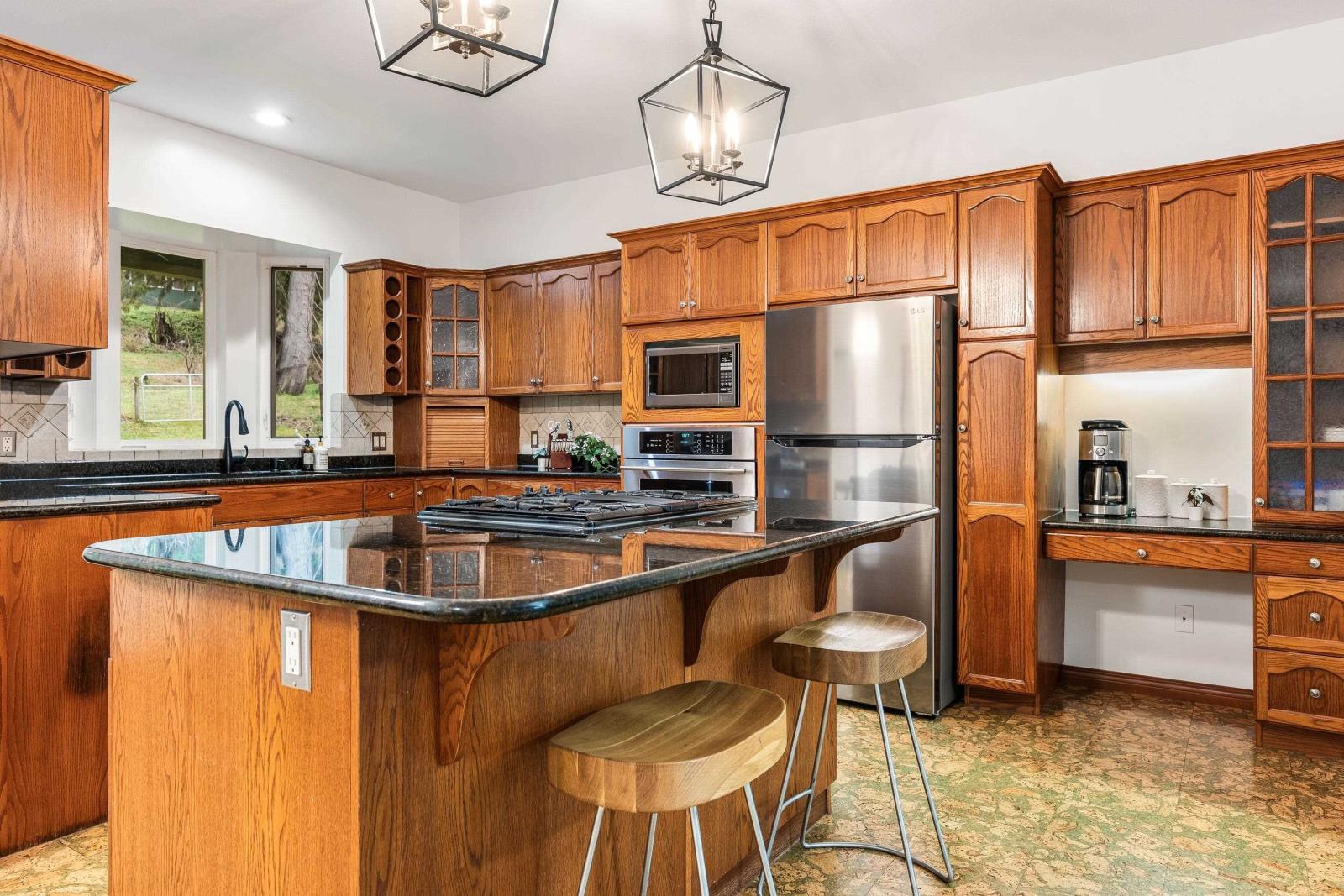 42160 MAJUBA HILL ROAD, Majuba Hill, Chilliwack real estate listing R2951934