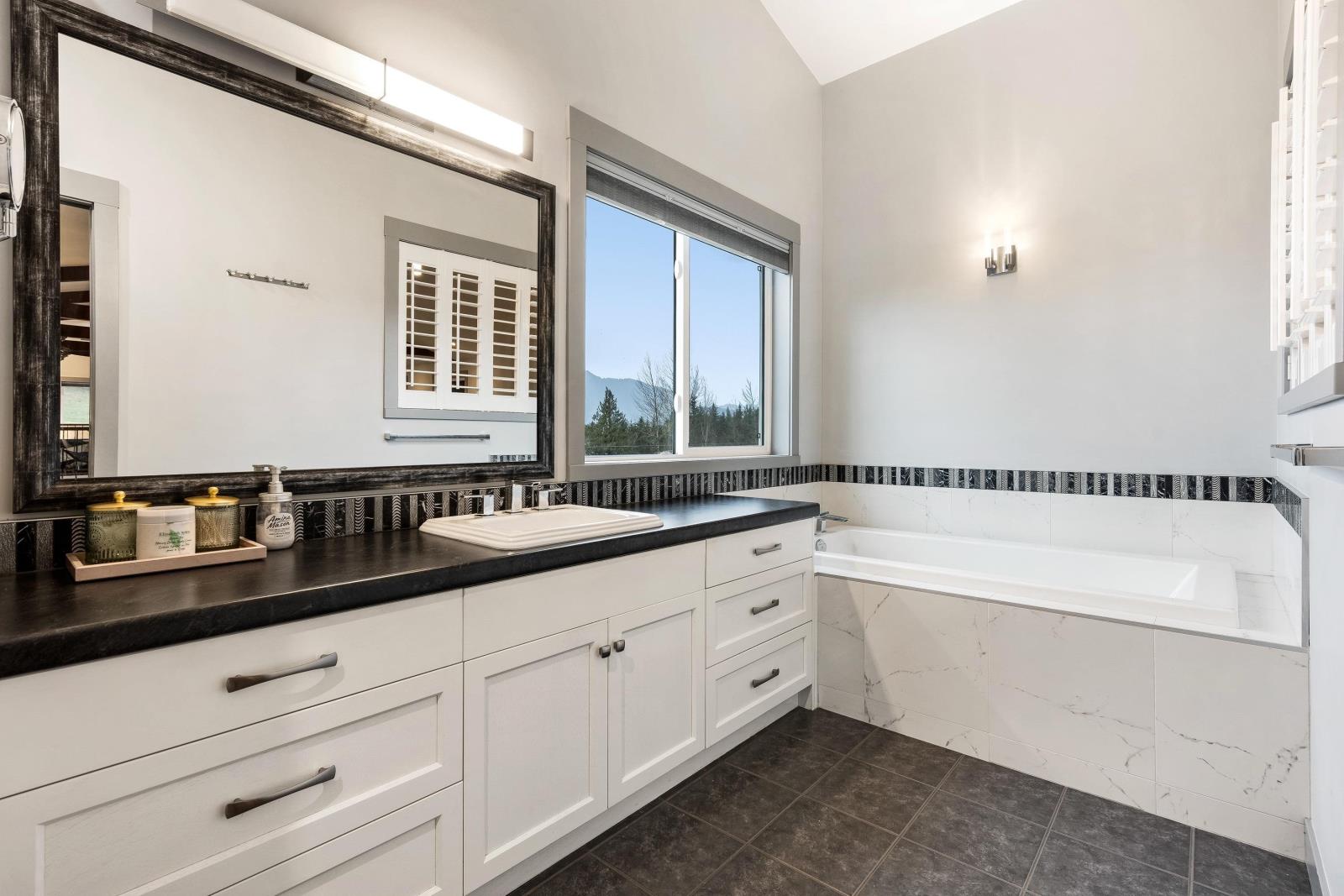 42160 MAJUBA HILL ROAD, Majuba Hill, Chilliwack real estate listing R2951934