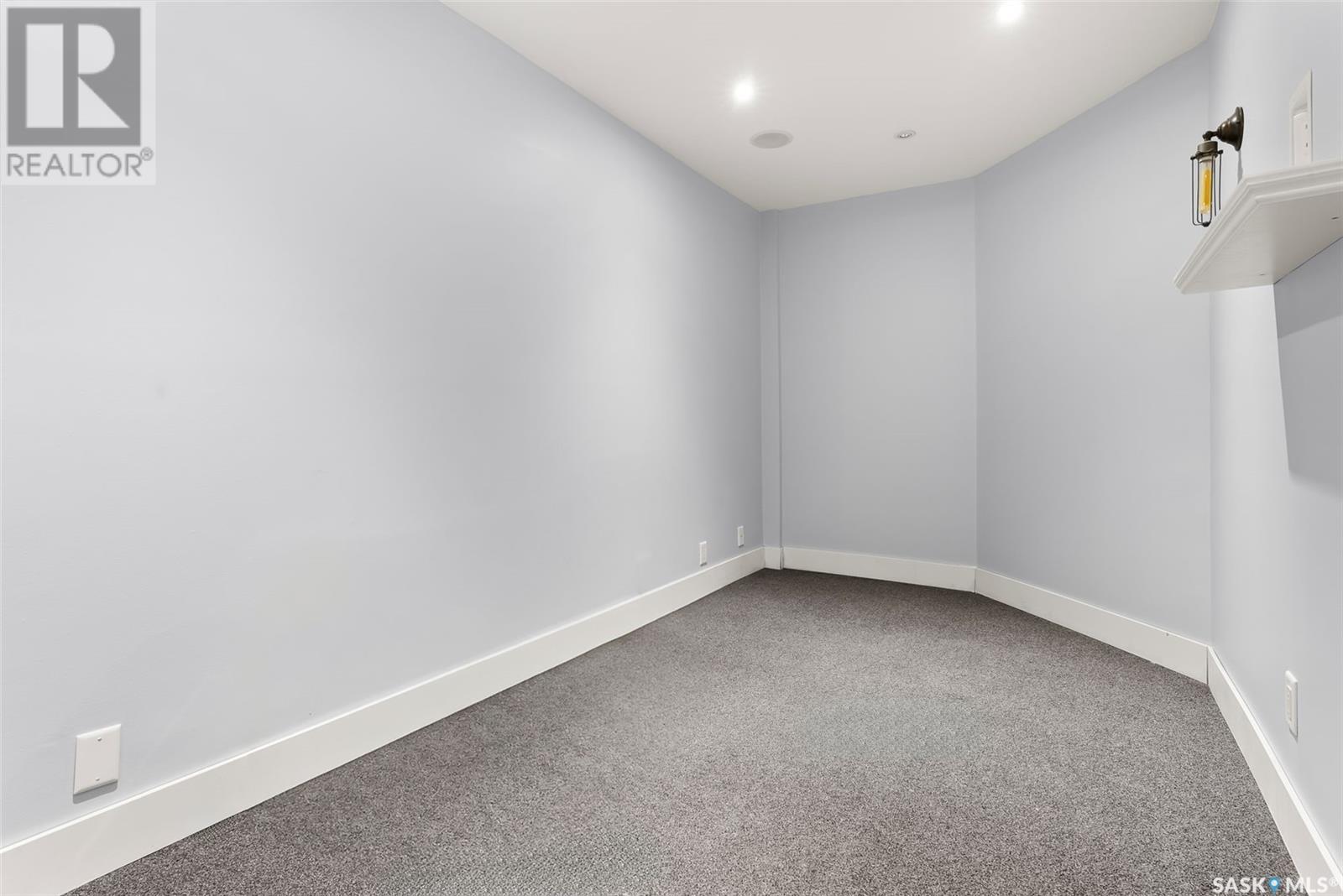 Photo 11 of 2062 Cornwall Street, Regina SK