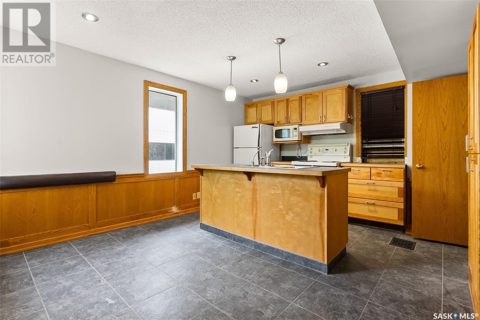 Photo 24 of 2062 Cornwall Street, Regina SK