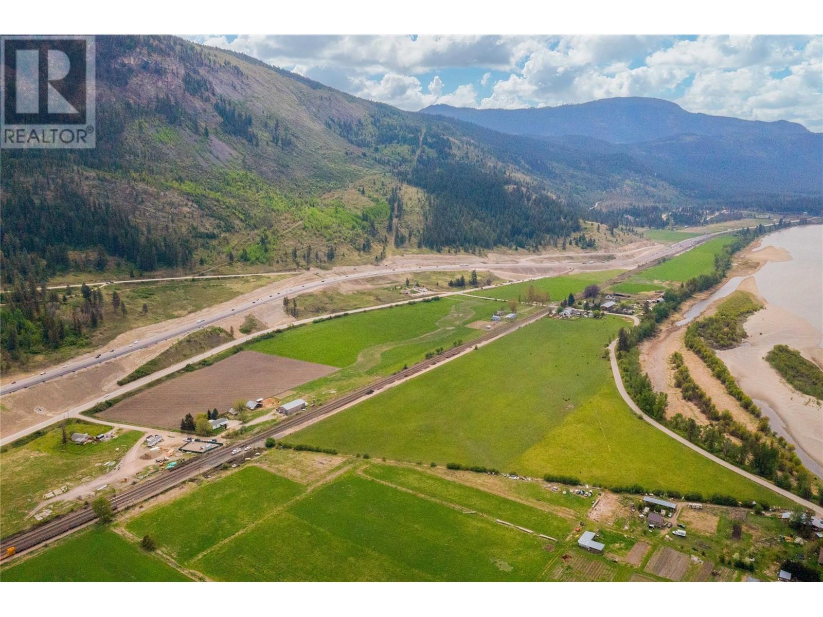 Photo 11 of 5720 Vla Road, Chase BC