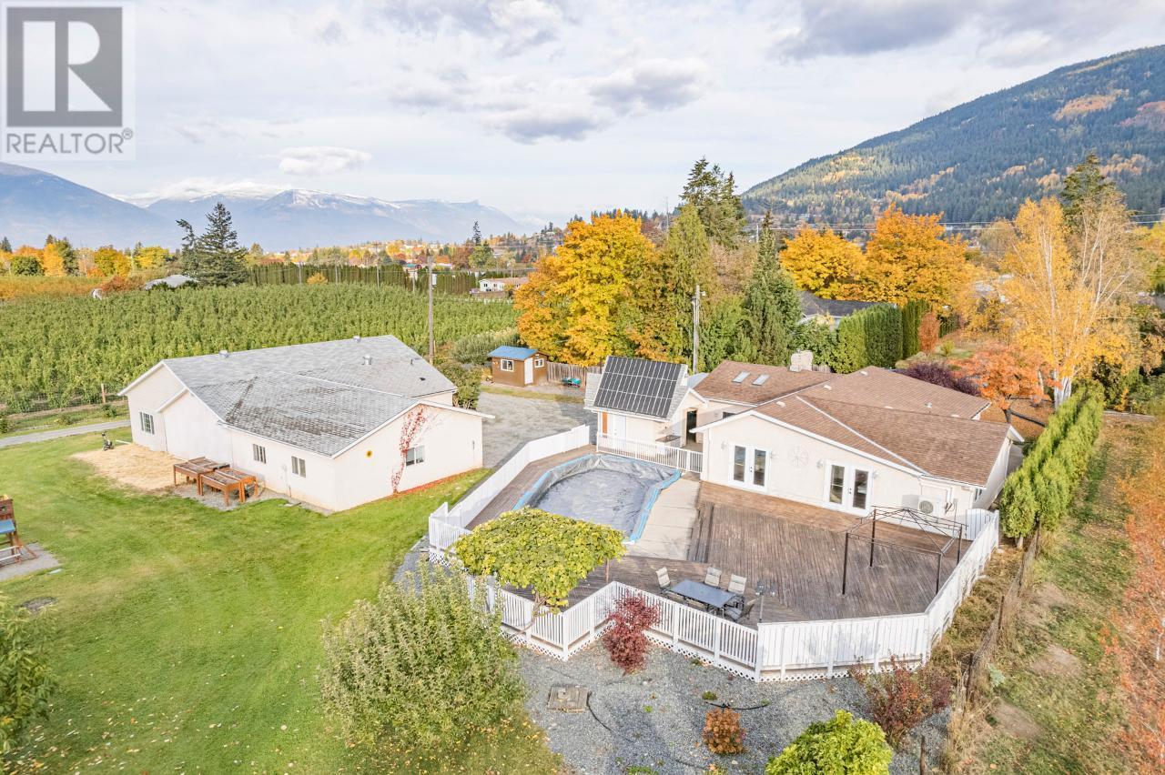 2819 ERICKSON Road - 1