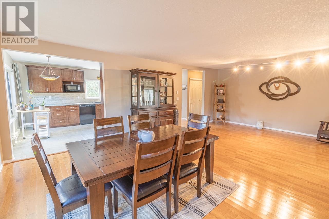 2819 ERICKSON Road, Erickson