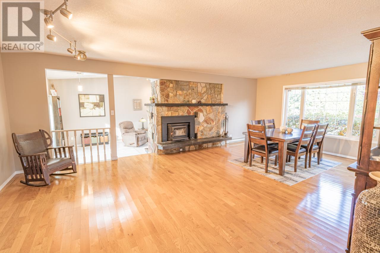2819 ERICKSON Road, Erickson