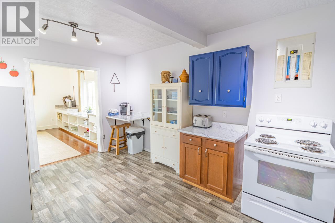 2819 ERICKSON Road, Erickson