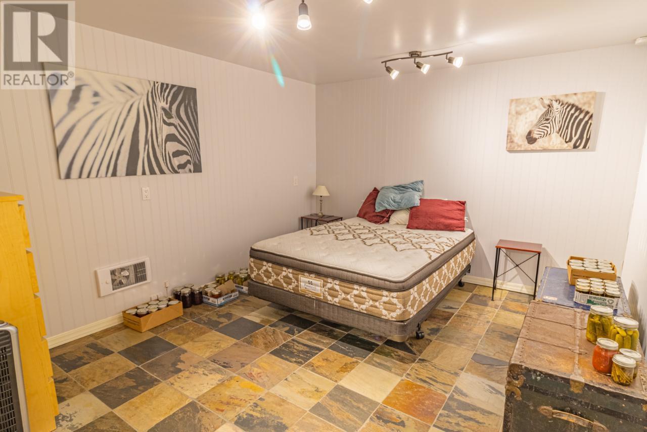 2819 ERICKSON Road - 41