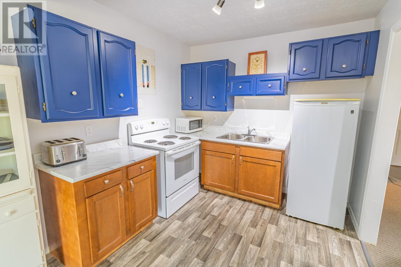 2819 ERICKSON Road - 45