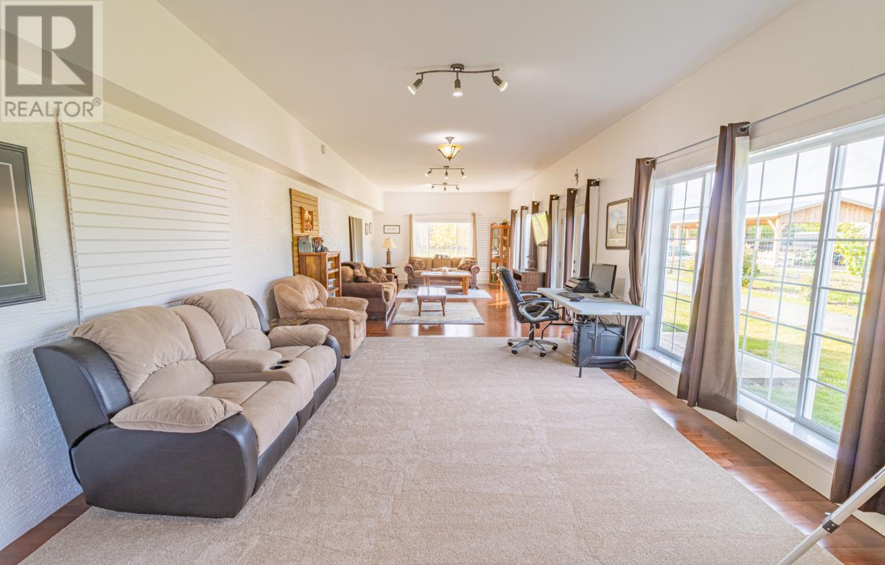 2819 ERICKSON Road, Erickson