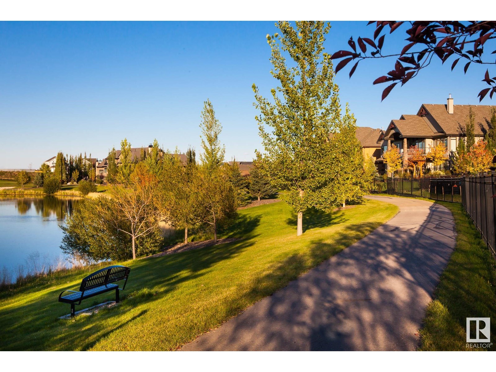 1077 GENESIS LAKE BV, Stony Plain