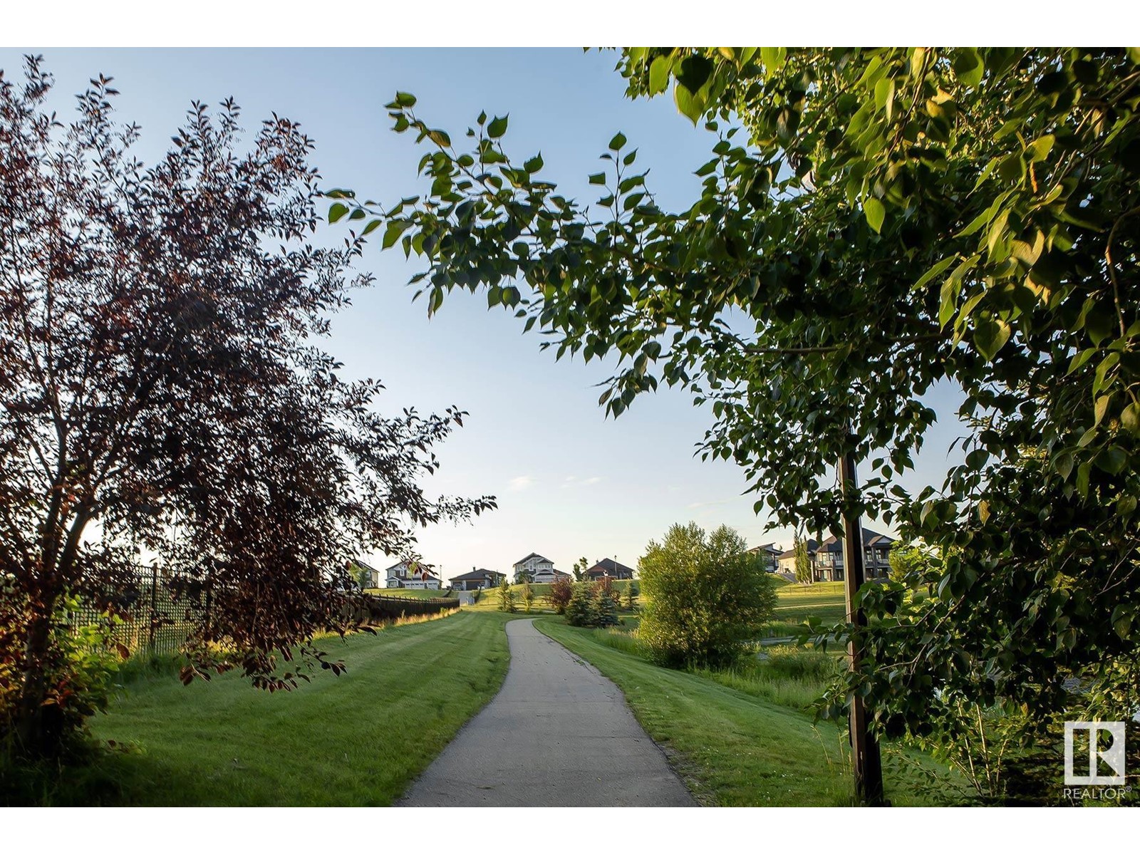 1077 GENESIS LAKE BV, Stony Plain